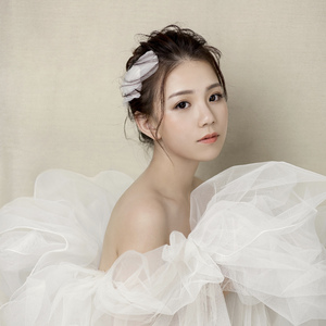 美女晚内衣脱内裤
